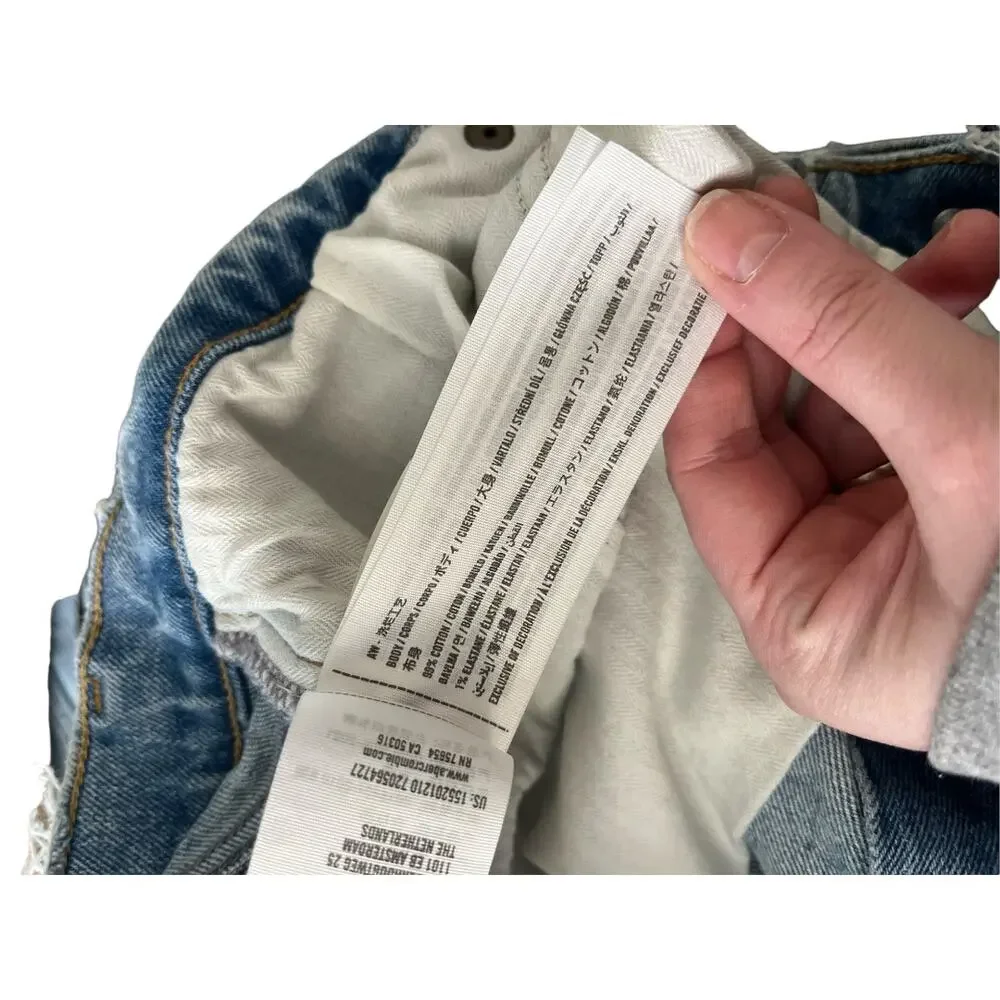 Abercrombie and Fitch The 90s Straight Ultra High Rise Jeans Size 18 / 34 Short